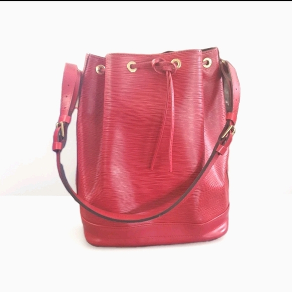 Louis Vuitton Never Empty Epi Leather Bucket Bag - Picture 3 of 14